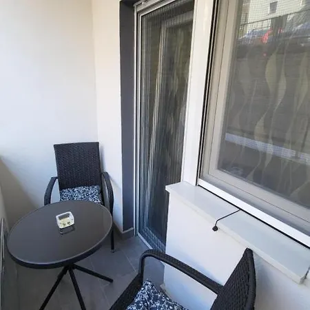 Apartment Posejdon Deluxe 2 *